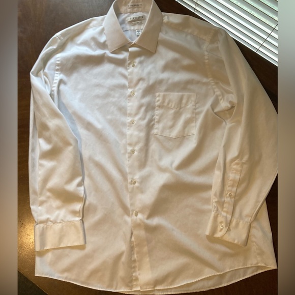 NWOT Men’sSize 17 34/35 Van Heusen Regular Fit LuxSateen Wrinkle FreeDress shirt - Picture 7 of 14